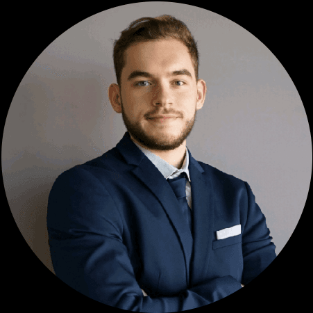 Lucas — Financial Consultant